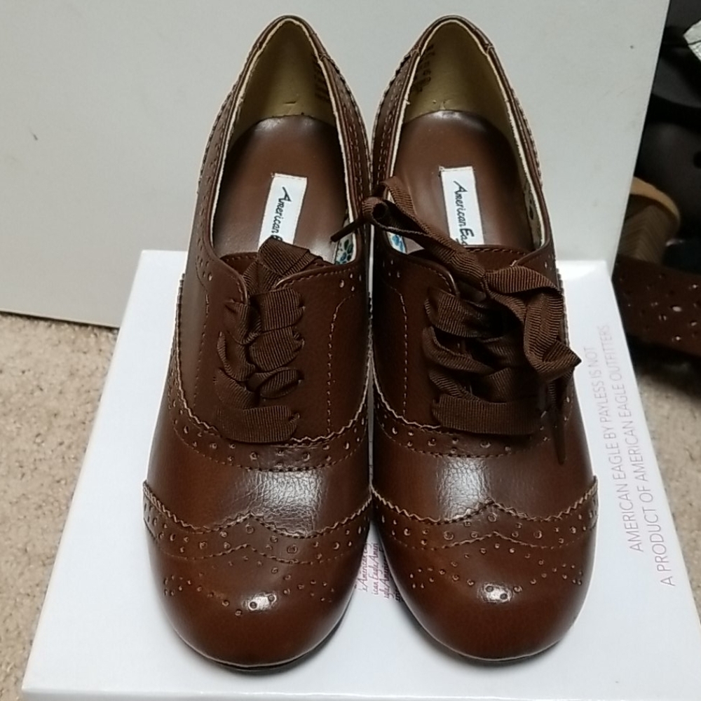 American Eagle cognac lace up heel booties